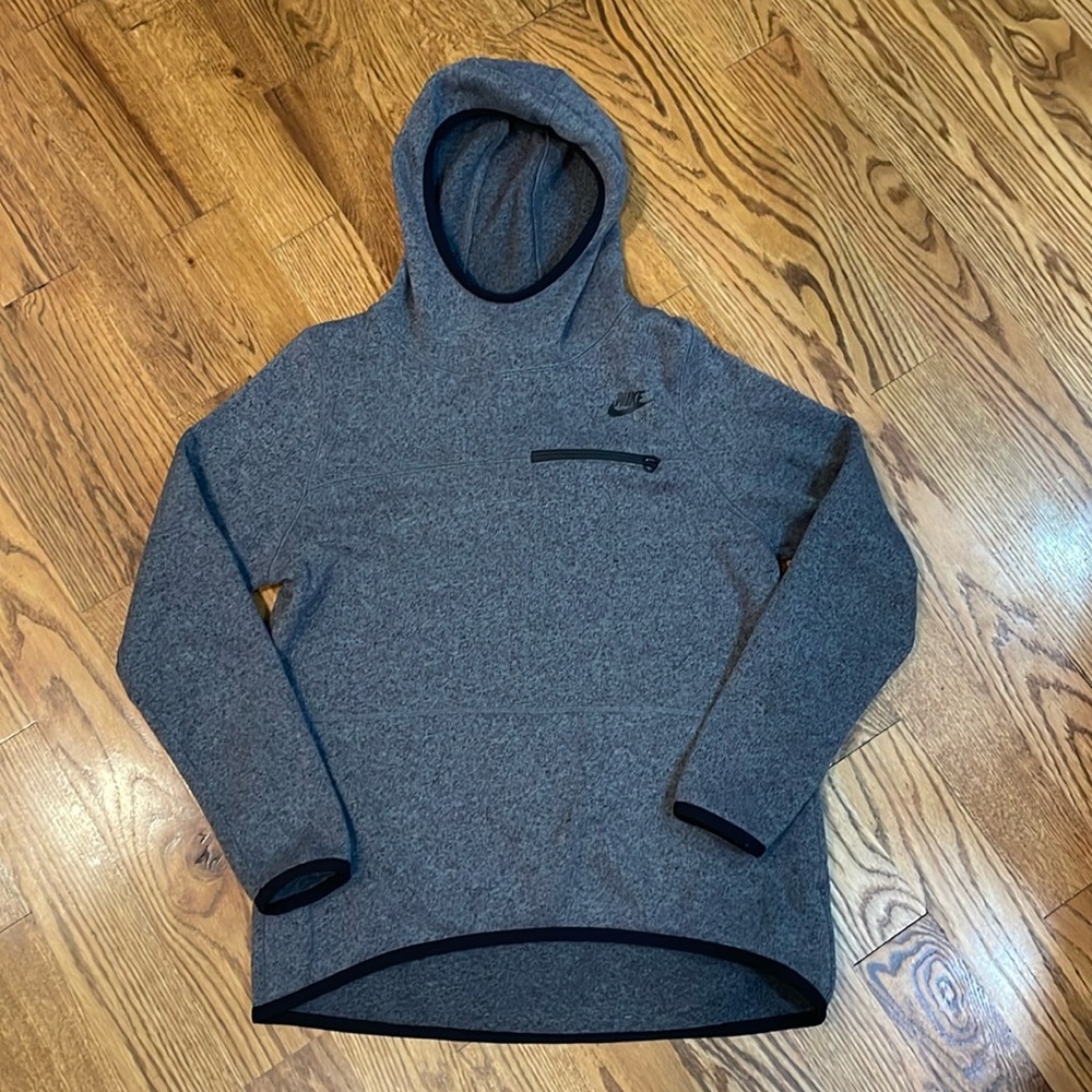 Women’s Nike Hoodie/Sweatshirt. Size Medium. Like New Condition. Dark Gray Color